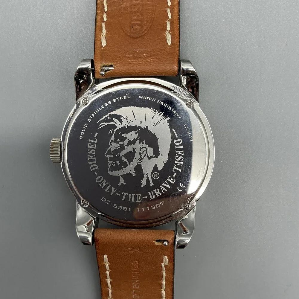 Diesel DZ-5381 Mens Watch 46mm Silver Tone Brown Leather 10 BAR New Battery